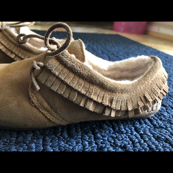 Slippers - Picture 3 of 8